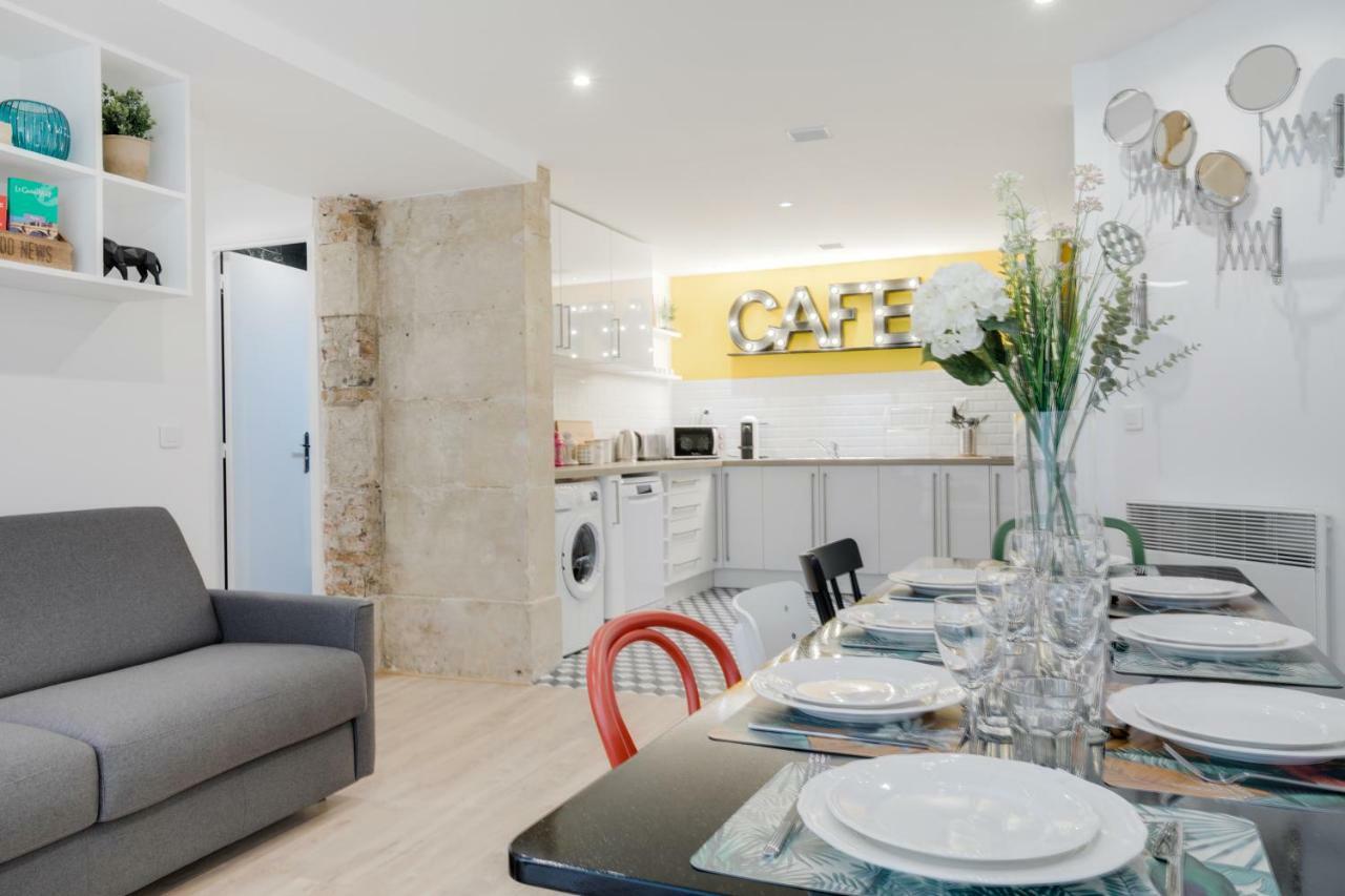 Loft Design For 8 People In Heart Of Appartement *